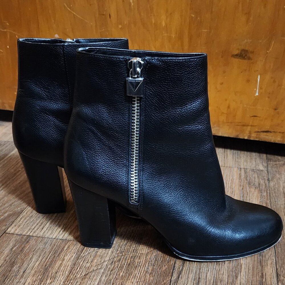 Michael Khors Heeled Booties (Black - 8M)